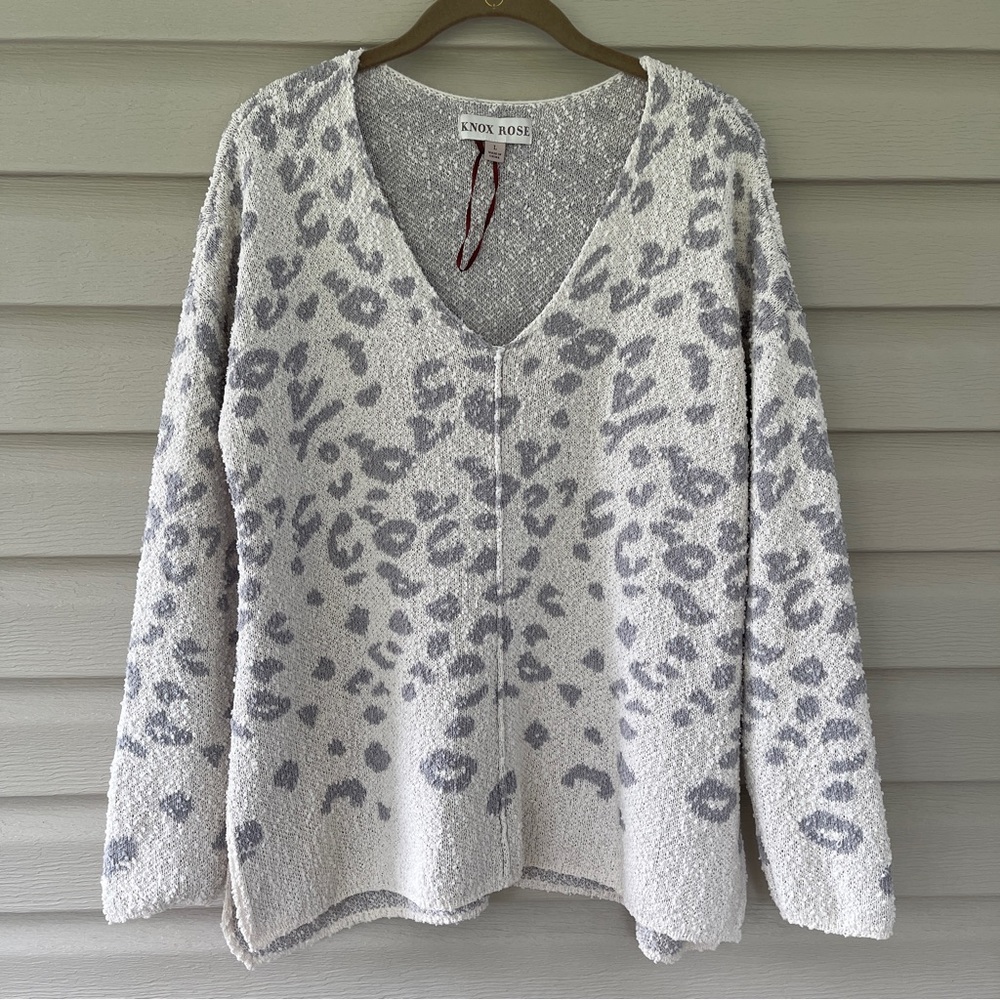 Knox Rose Leopard Animal Print Gray White Knit Sweater Size L
